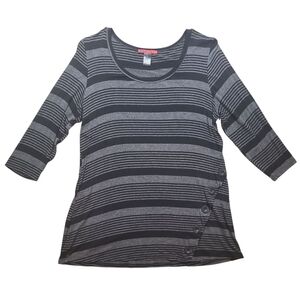 BKE Red Striped Top Medium Button Detail 3/4 Sleeve Made USA